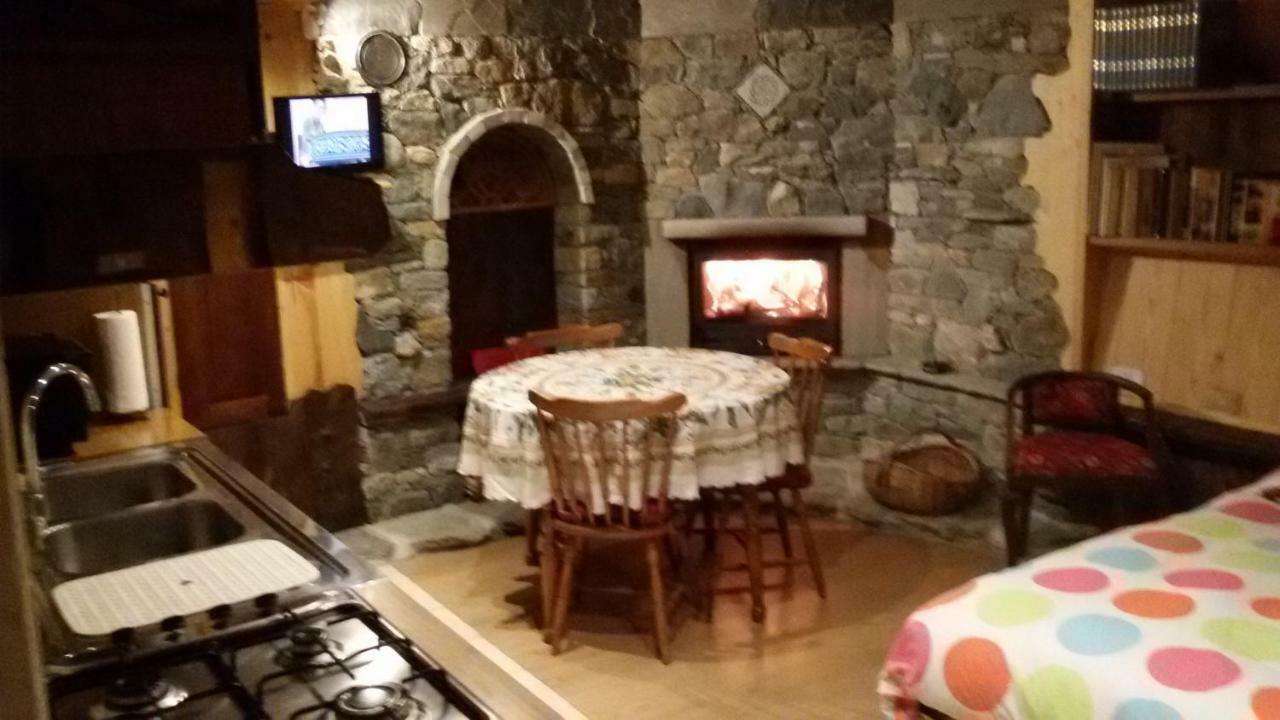 Taverna Semon Verrayes Buitenkant foto